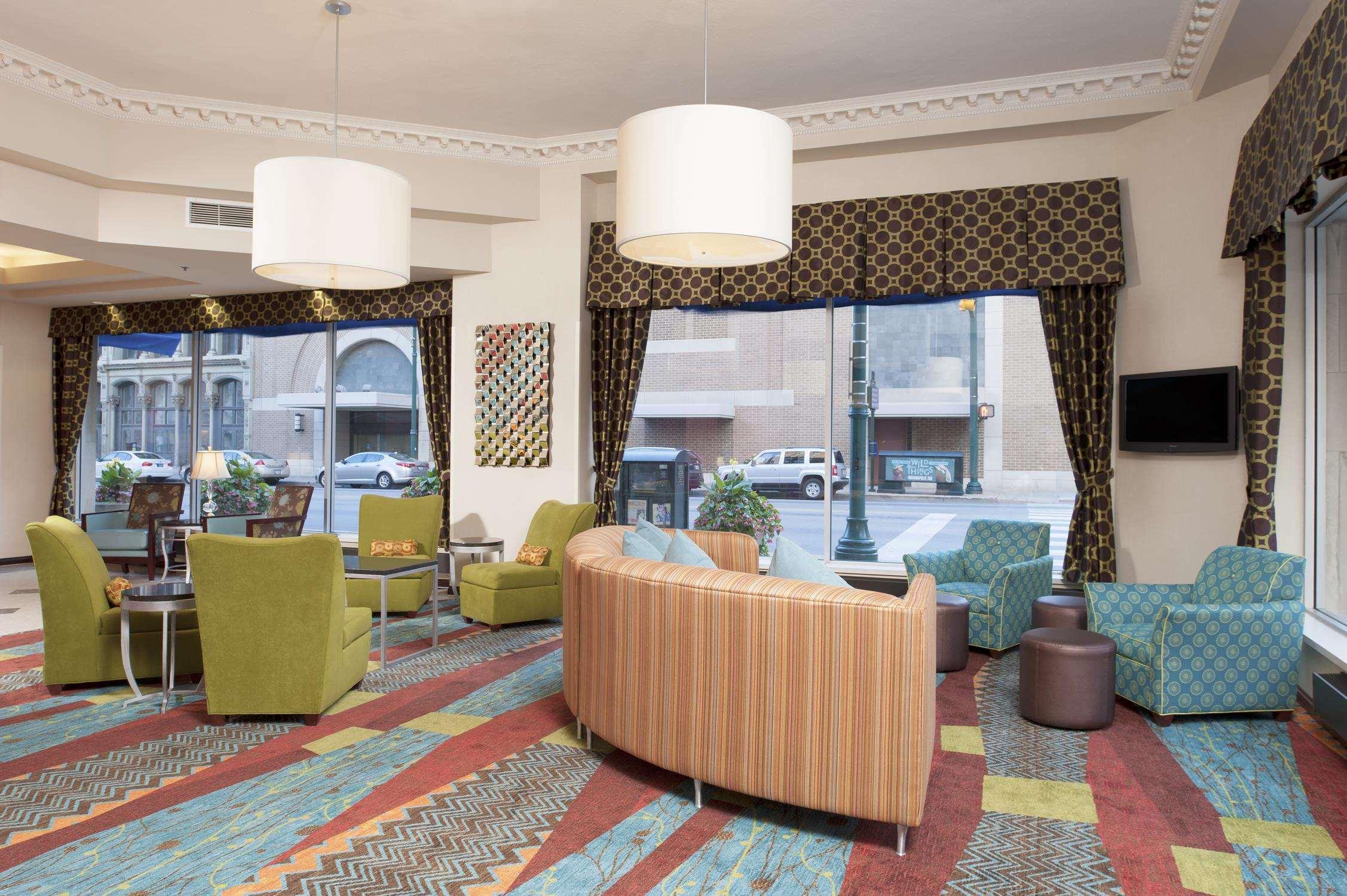 Hampton Inn Indianapolis Downtown Across From Circle Centre Интерьер фото